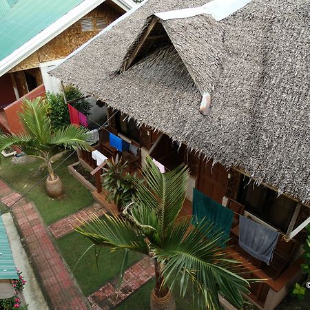 Alona Grove Tourist Inn Tawala  Екстер'єр фото